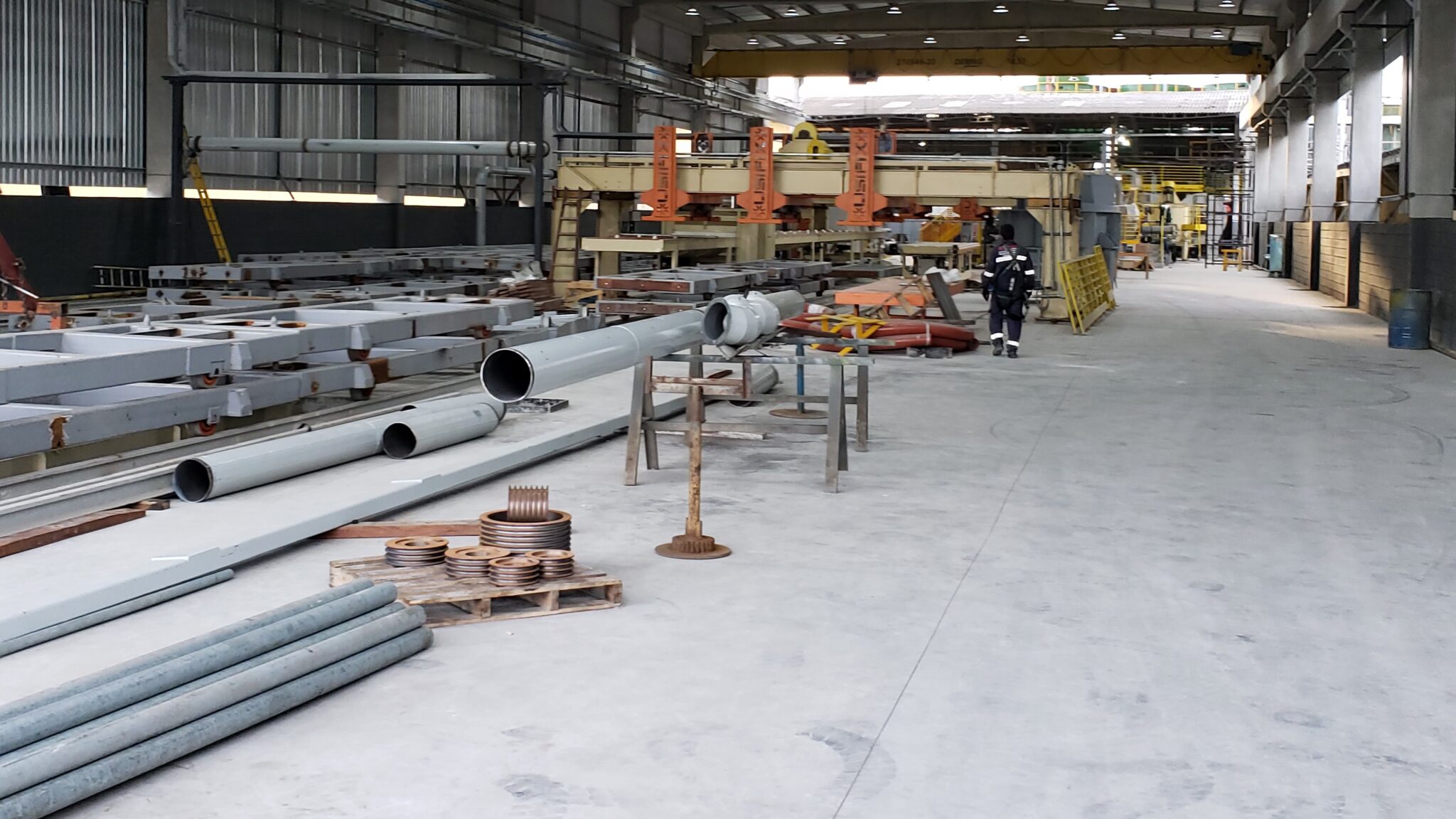 Estrutura metálica soldada em fabricação de caldeiraria industrial pela Token Engenharia